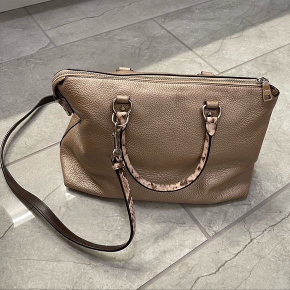 Coach purse - Picture 3 of 5